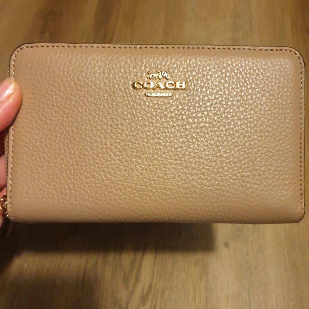 Coach Leather Medium Id Zip Wallet